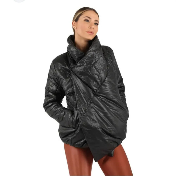 Koral Assymetric  Fay Kimono Puffer Jacket size M - Picture 1 of 7